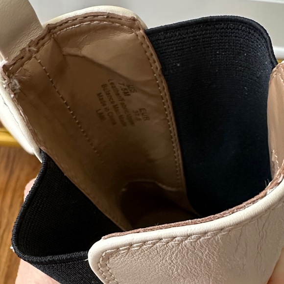 Sam Edelman White/Cream Heeled Boots - Picture 4 of 5